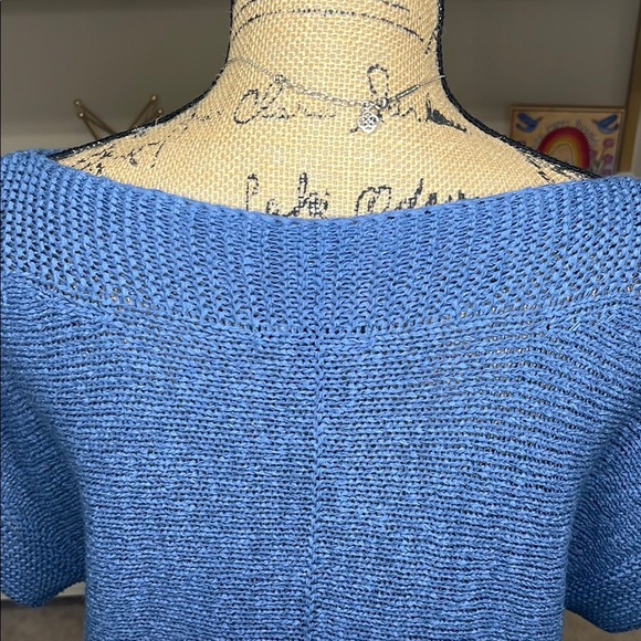 Cable & Gauge Women's Sleeveless Sweater - Picture 5 of 7